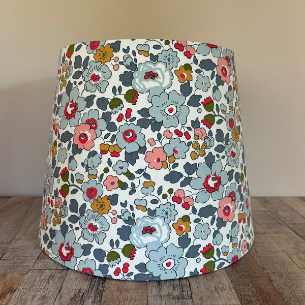 Liberty Betsy Lampshade - one only - free postage!